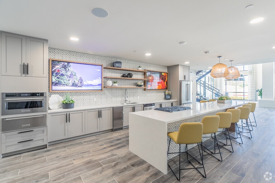 More Photos Of 1445 Town Center Dr, Chula Vista Apartments For Lease