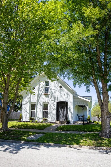 Primary Photo Of 324 W North St, Lebanon Specialty For Sale