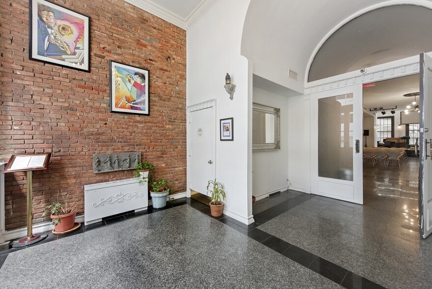 More Photos Of 75 Murray St, New York Office Residential For Sale