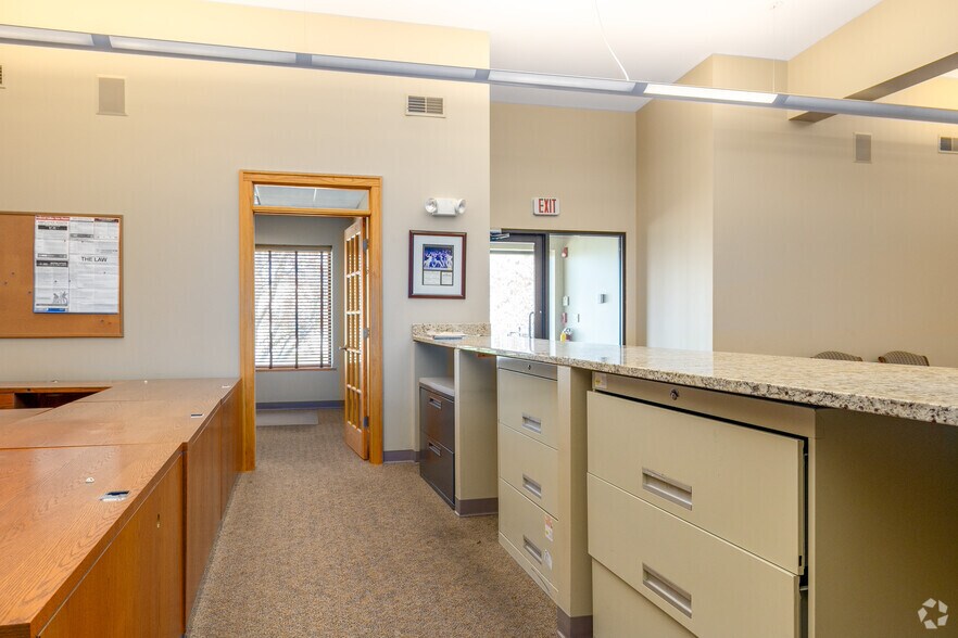 More Photos Of 16720 New Lenox Rd, Joliet Manufacturing For Sale