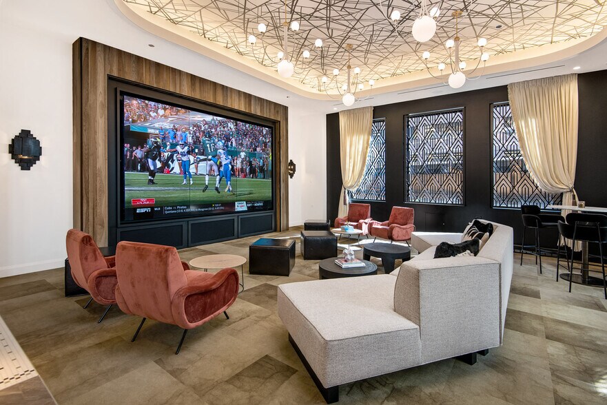 More Photos Of 182 W Lake St, Chicago Apartments For Lease