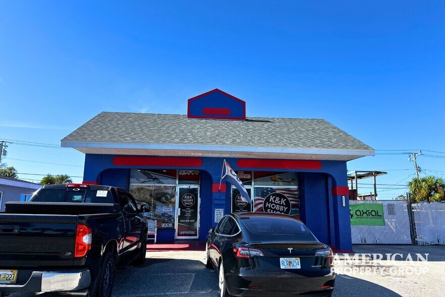 More Photos Of 3835 Tamiami Trl, Port Charlotte Freestanding For Sale