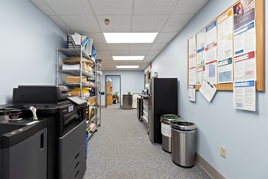 More Photos Of 219 Capitol St, Augusta Office For Lease