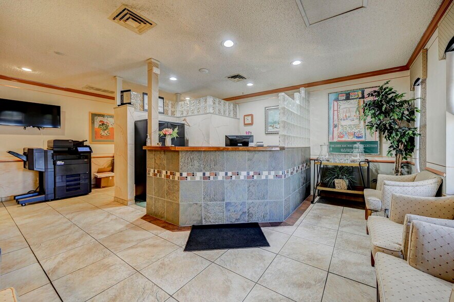 More Photos Of 311 W 24th St, Pueblo Office For Sale