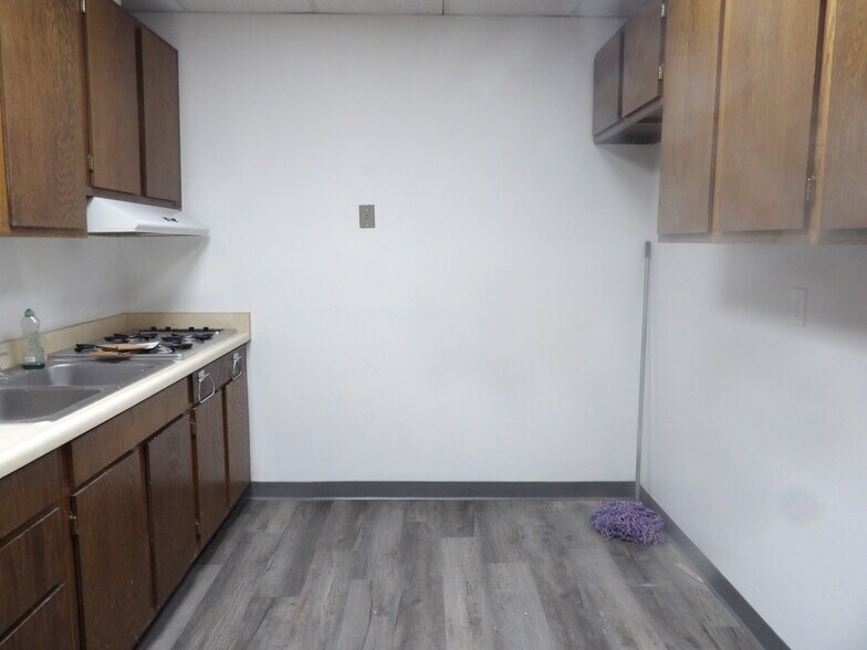 More Photos Of 765 Broadway Ave, El Centro Medical For Sale