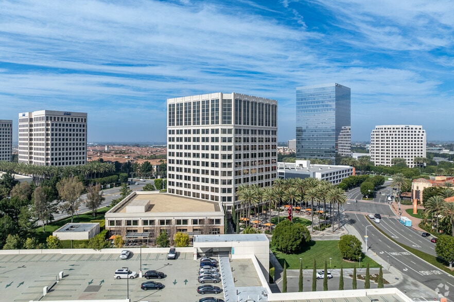 More Photos Of 100 Spectrum Center Dr, Irvine Office For Lease