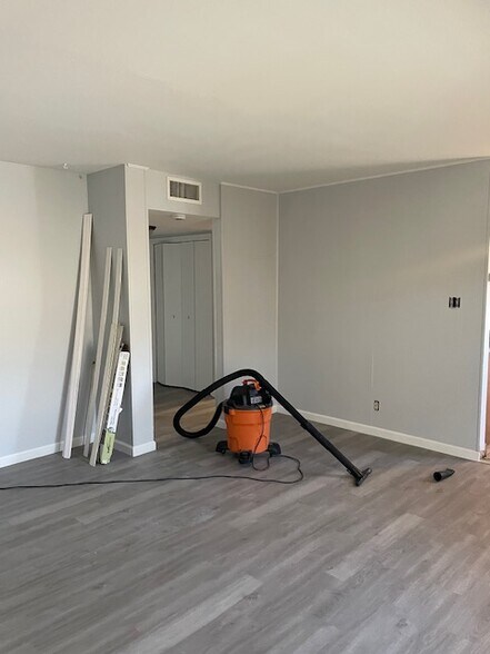 More Photos Of 218 W K St, Los Banos Apartments For Sale