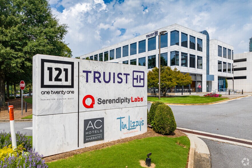 More Photos Of 121 Perimeter Ctr W, Atlanta Coworking Space
