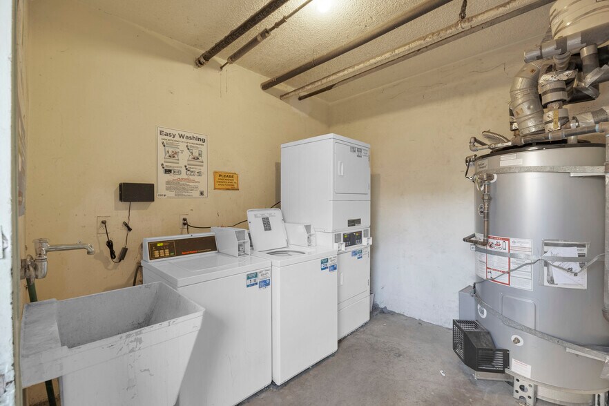 More Photos Of 4906 August St, Los Angeles Apartments For Sale