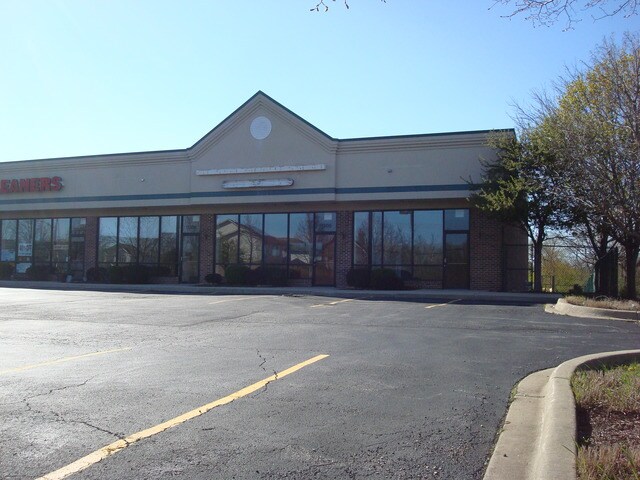 More Photos Of 11300-11314 W Southwest Hwy, Orland Park Storefront Retail Office For Lease
