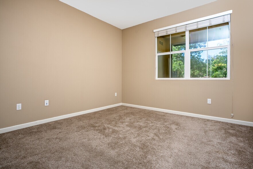More Photos Of 2855 Foothill Blvd, La Verne Apartments For Lease