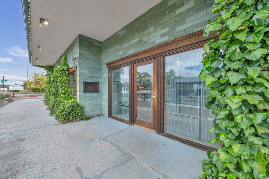 More Photos Of 700 S Wells Ave, Reno Fast Food For Lease