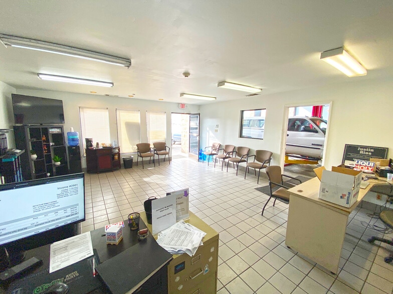 More Photos Of 5940 Matthews St, Goleta Manufacturing For Sale