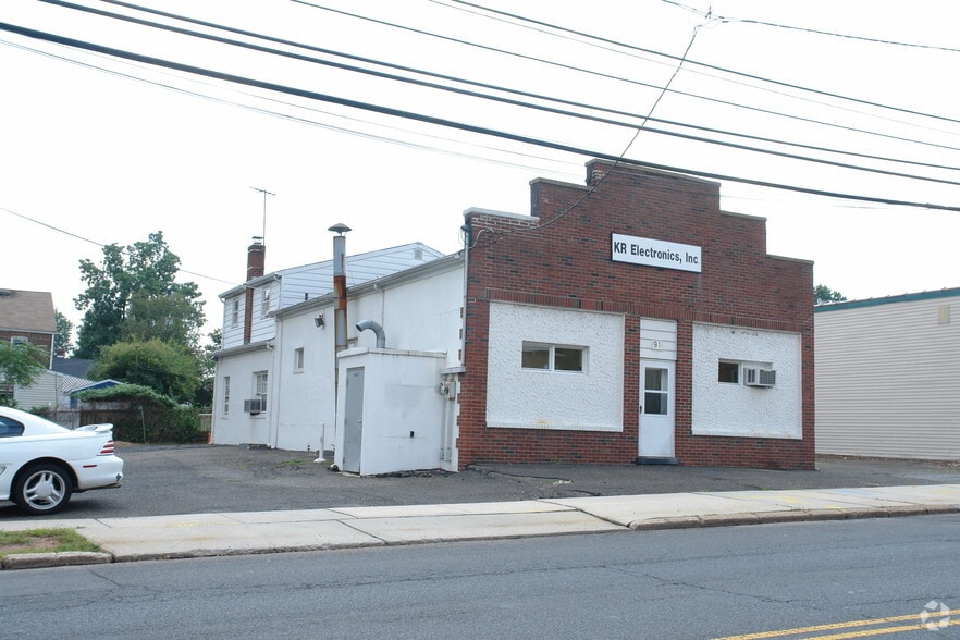 Primary Photo Of 91 Avenel St, Avenel Storefront Retail Residential For Lease