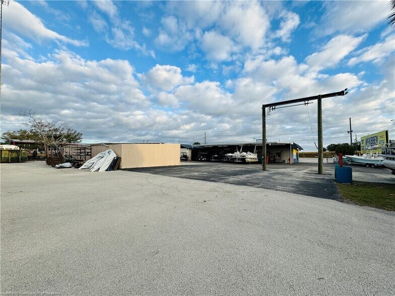 More Photos Of 1130 US Highway 27 N, Lake Placid Freestanding For Sale