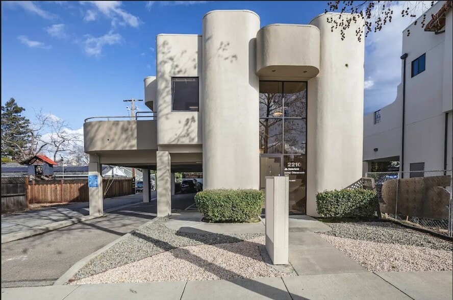 Primary Photo Of 2210 Winchester Blvd, Campbell Medical For Sale