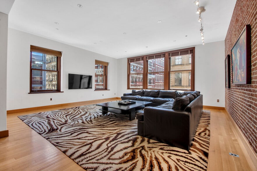 More Photos Of 104 Grand St, New York Storefront Retail Residential For Sale