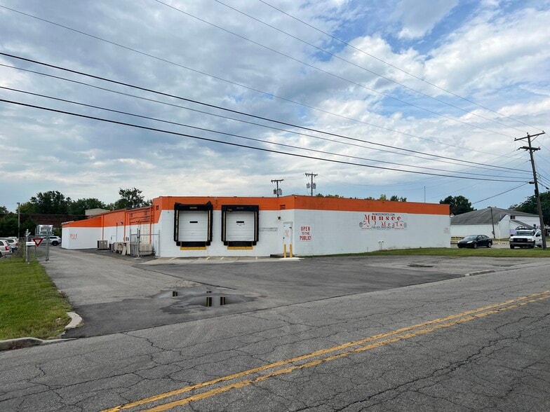 More Photos Of 1701 W Kilgore Ave, Muncie Industrial For Sale