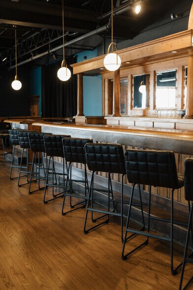 More Photos Of 5264 Anton Dr, Fitchburg General Retail For Sale