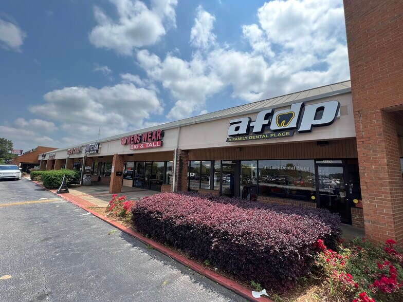 More Photos Of 7520-7587 Highway 85, Riverdale General Retail For Lease