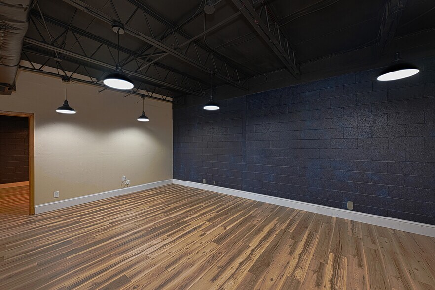 More Photos Of 1212 W El Paso St, Fort Worth Loft Creative Space For Sale