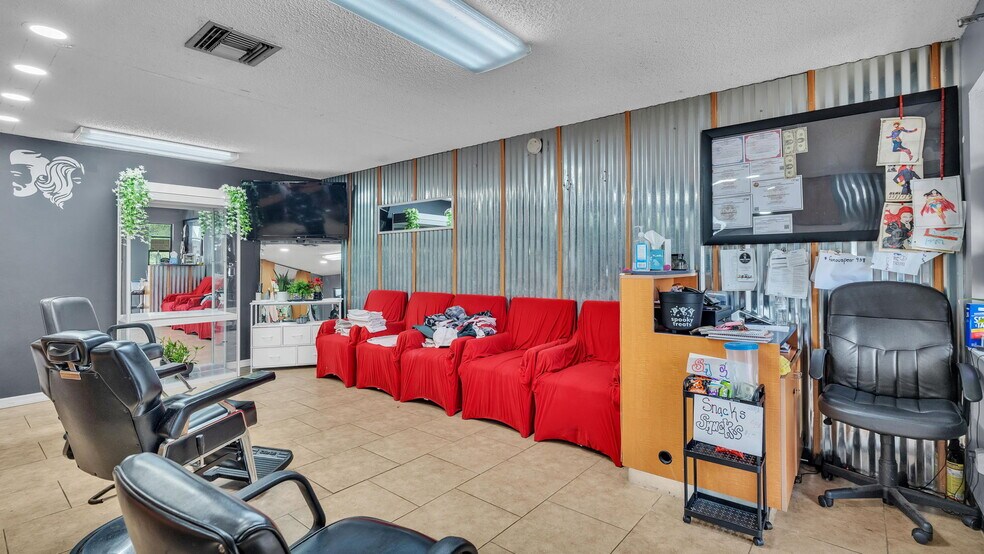 More Photos Of 4314 N Suncoast Blvd, Crystal River Office For Sale