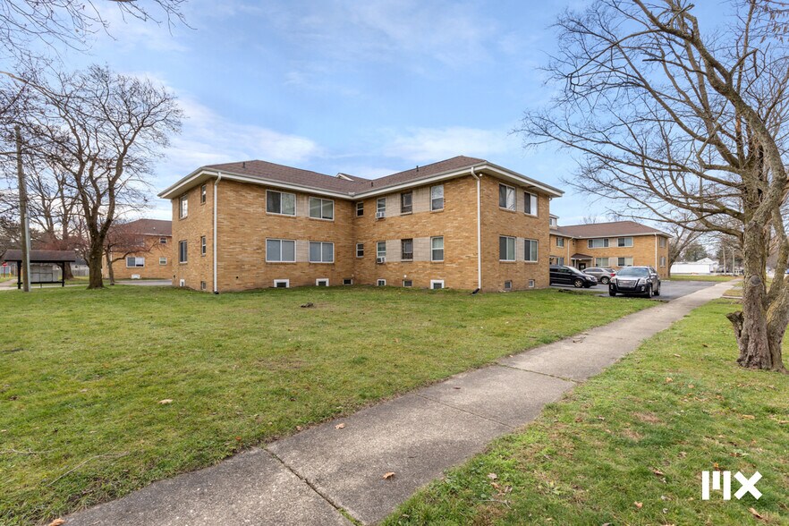 More Photos Of 1731-1733 Oak St, Niles Apartments For Sale