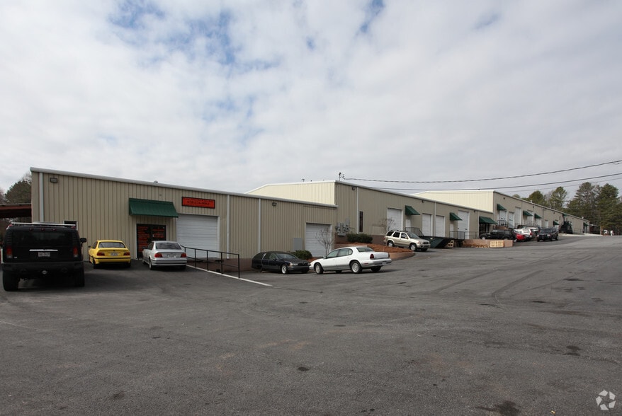 More Photos Of 297 Industrial Park Dr, Lawrenceville Warehouse For Lease