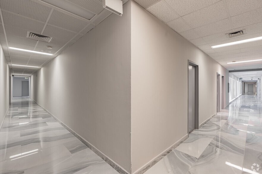 More Photos Of 3385 Airways Blvd, Memphis Medical For Lease