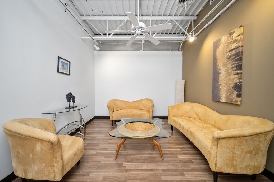 More Photos Of 2909 San Jacinto St, Dallas Loft Creative Space For Sale