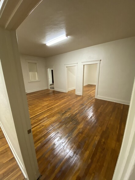 More Photos Of 125-129 N Main St, Porterville Storefront Retail Office For Lease