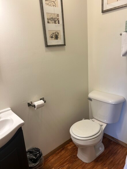 More Photos Of 332 E Onota St, Munising Hotel For Sale