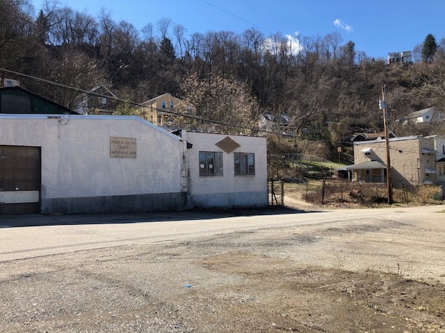 More Photos Of 84 Dawn Ave, Pittsburgh Warehouse For Lease