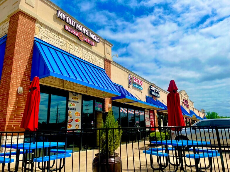 More Photos Of 801 S Main St, Keller Restaurant For Lease