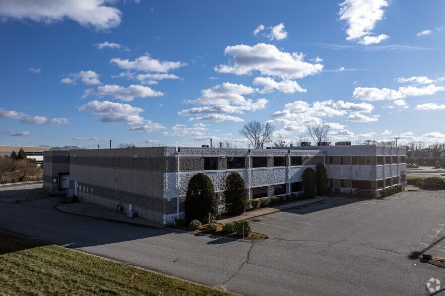 More Photos Of 200 Circuit Dr, North Kingstown Office For Sale