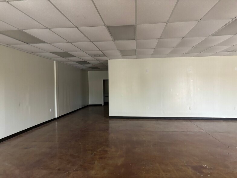 More Photos Of 1610 E Tyler St, Harlingen Unknown For Lease