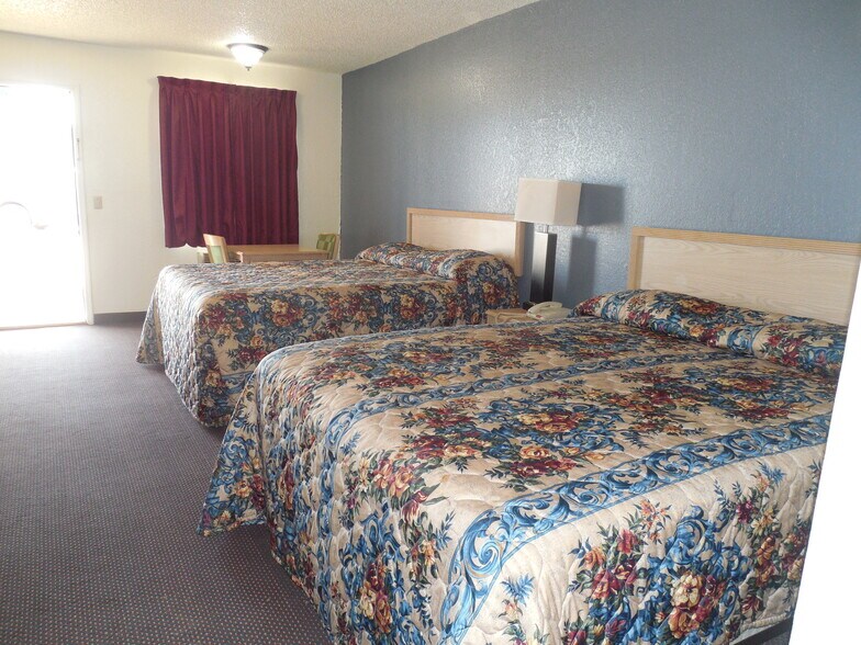 More Photos Of 10226 S 81 Hwy, Waukomis Hotel For Sale