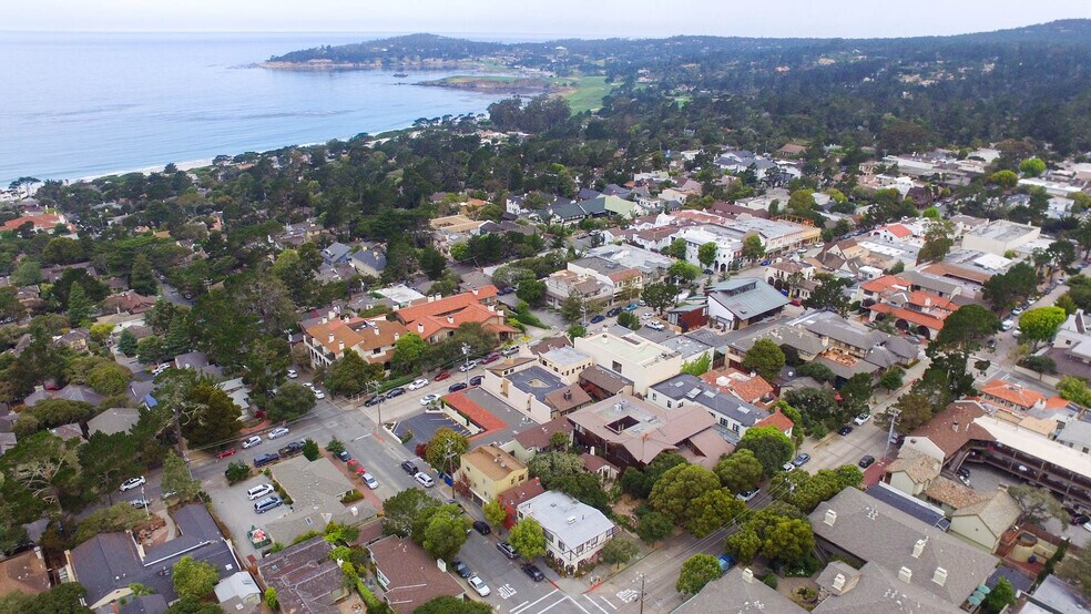 More Photos Of San Carlos NW Of 8th Ave, Carmel Storefront Retail Residential For Lease