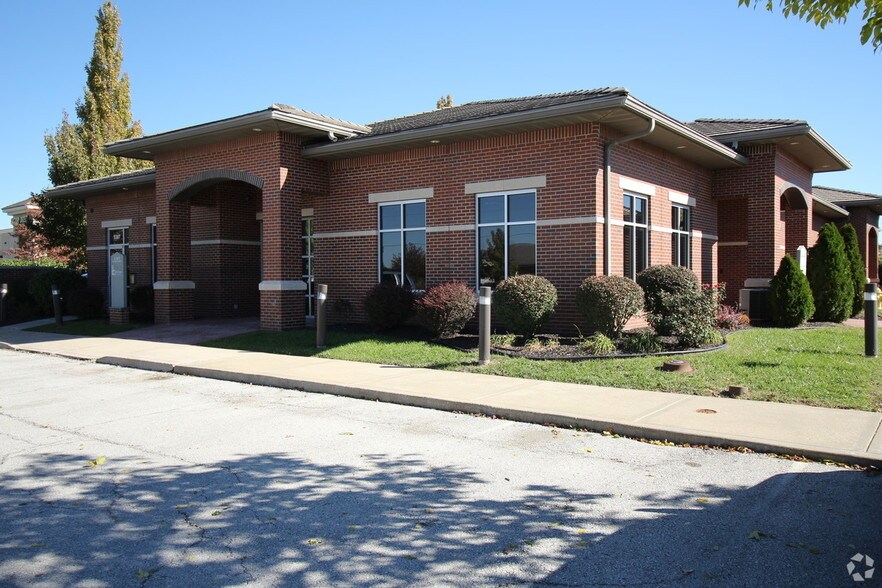 More Photos Of 3383-3387 NE Ralph Powell Rd, Lee's Summit Office For Sale