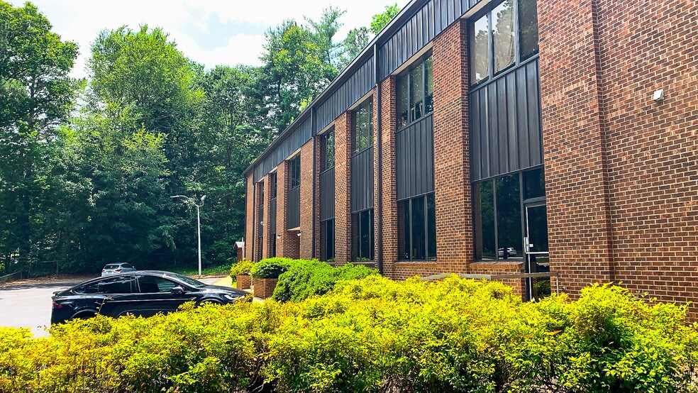 More Photos Of 2310 Myron Dr, Raleigh Medical For Lease