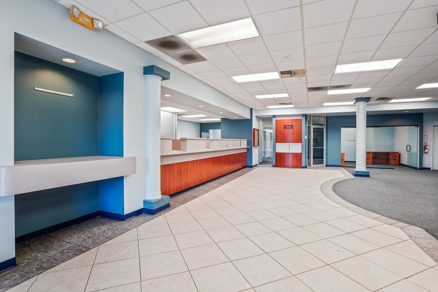 More Photos Of 4000 E Broad St, Whitehall Convenience Store For Sale