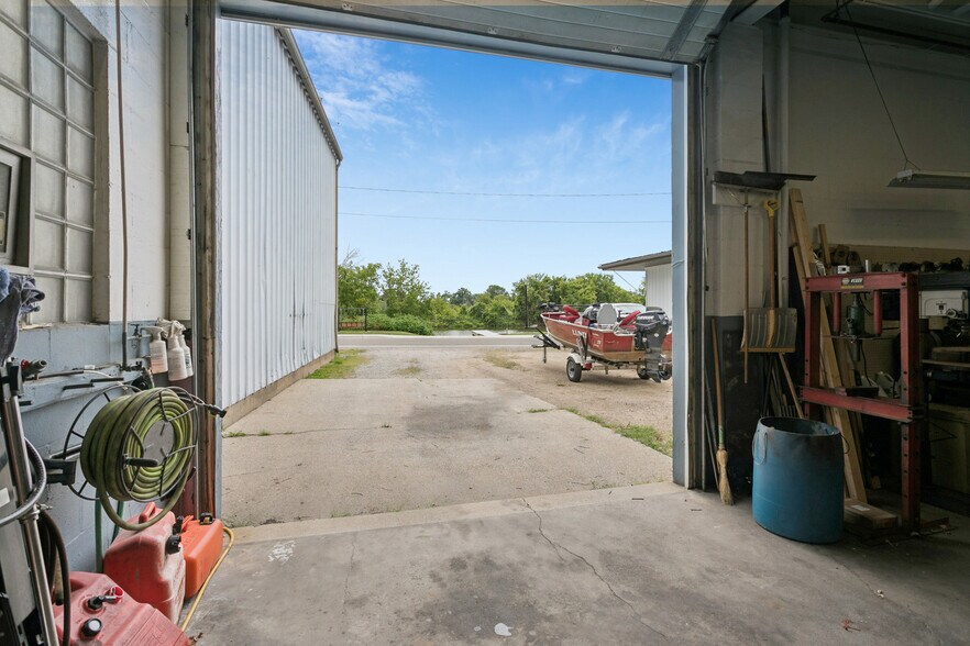More Photos Of 100 Water St, Menasha General Retail For Sale