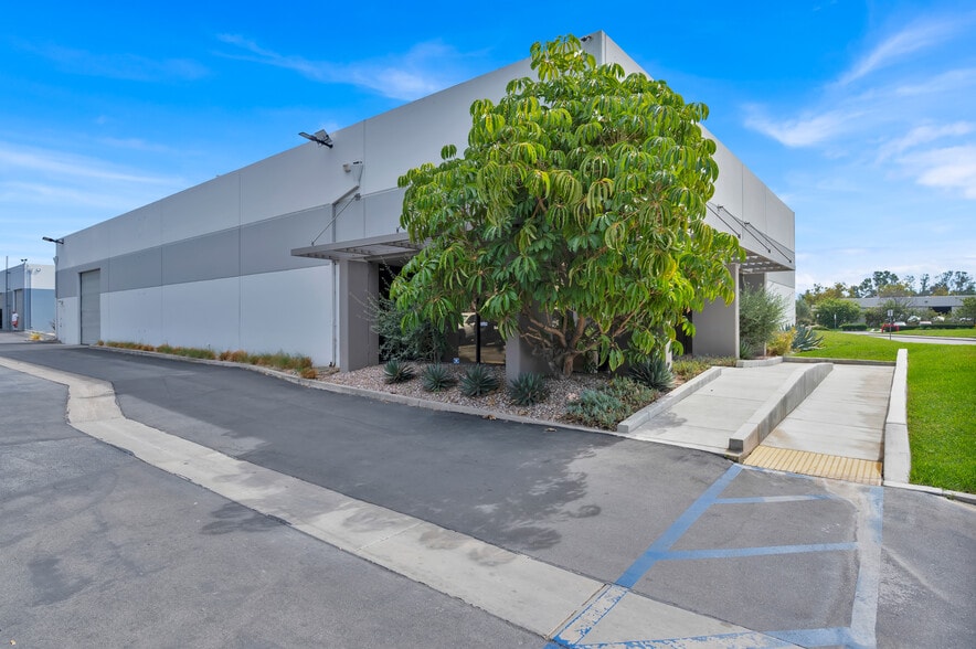 More Photos Of 23231 Vista Grande Dr, Laguna Hills Warehouse For Sale