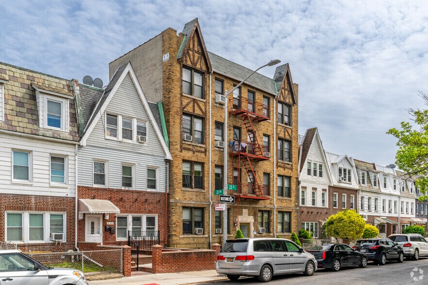 More Photos Of 21-45 23rd St, Astoria Apartments For Sale