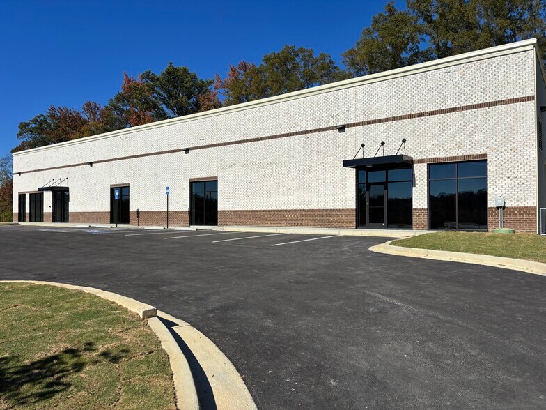 More Photos Of Cass White Rd NE, Cartersville Warehouse For Lease