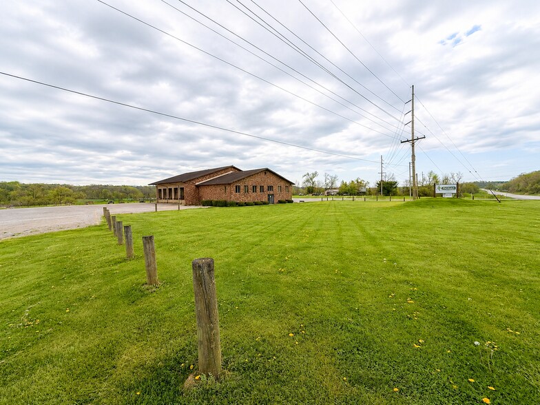 More Photos Of 4550 Roseville Rd, Roseville Truck Terminal For Sale