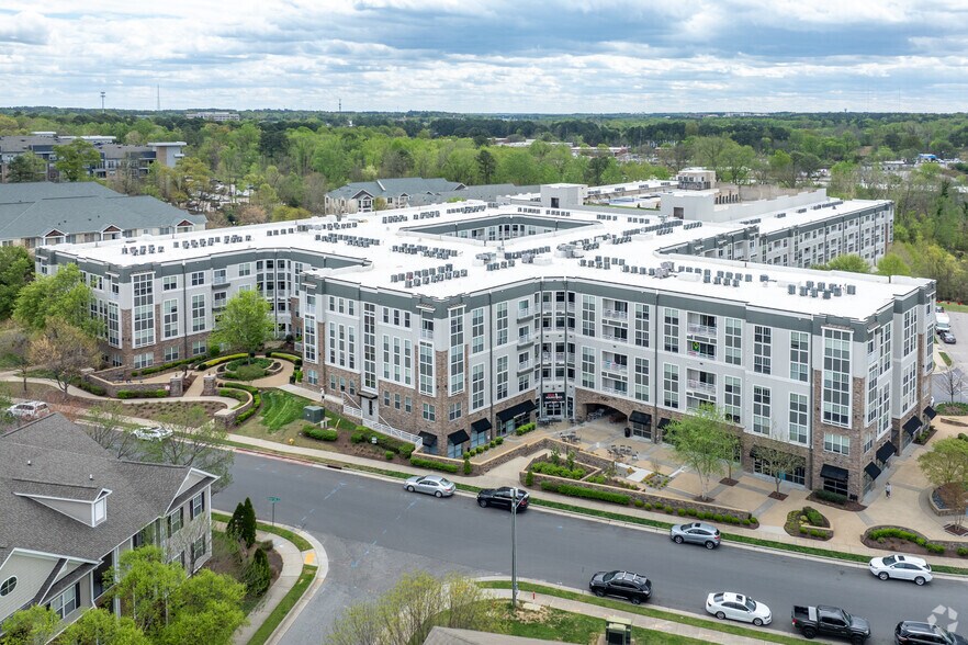 More Photos Of 900 E Six Forks Rd, Raleigh Apartments For Lease