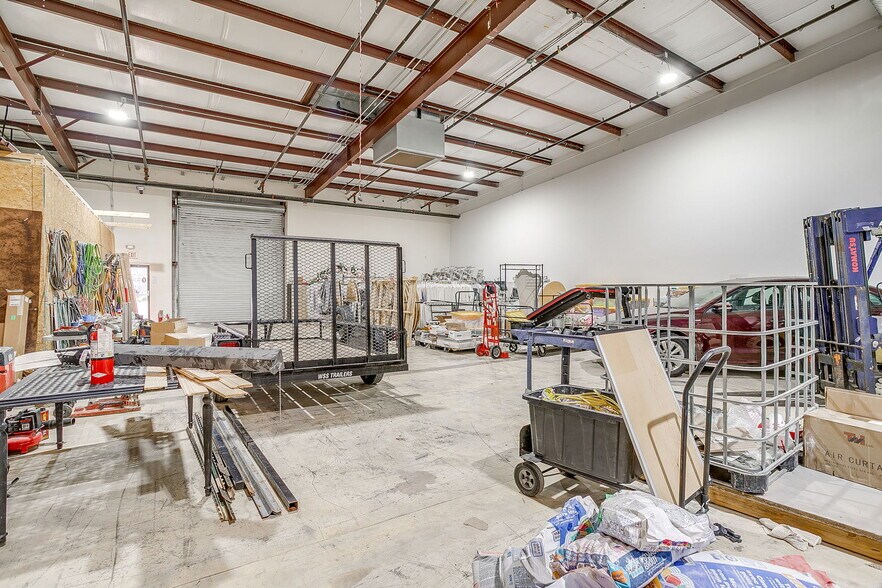 More Photos Of 5950 Park Vista Cir, Fort Worth Warehouse For Lease
