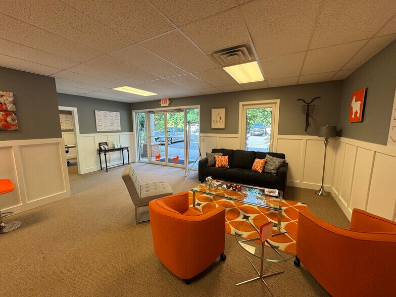 More Photos Of 1516 N Shenandoah Ave, Front Royal Medical For Lease