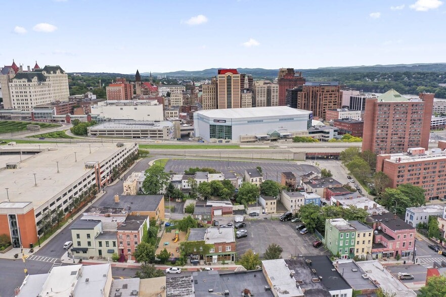 More Photos Of 165 Madison Ave, Albany Storefront Retail Residential For Sale